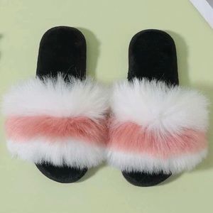 Women Pink/white Fluffy slippers😗🥰✨💅🏼